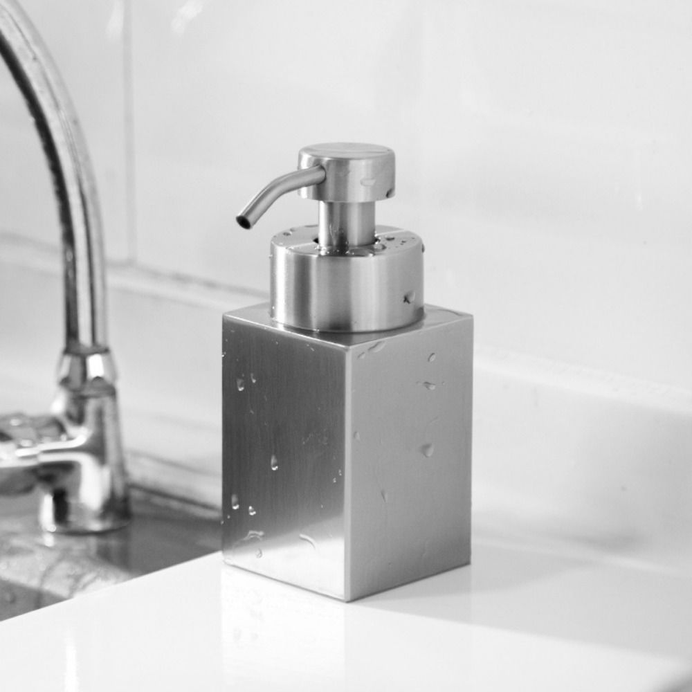Leak Proof Foaming Soap Dispenser Refillable Hand Sanitizer Jar Foam Making Container Countertop срібний
Leak Proof Foaming Soap Dispenser Refillable Hand Sanitizer Jar Foam Making Container Countertop срібний