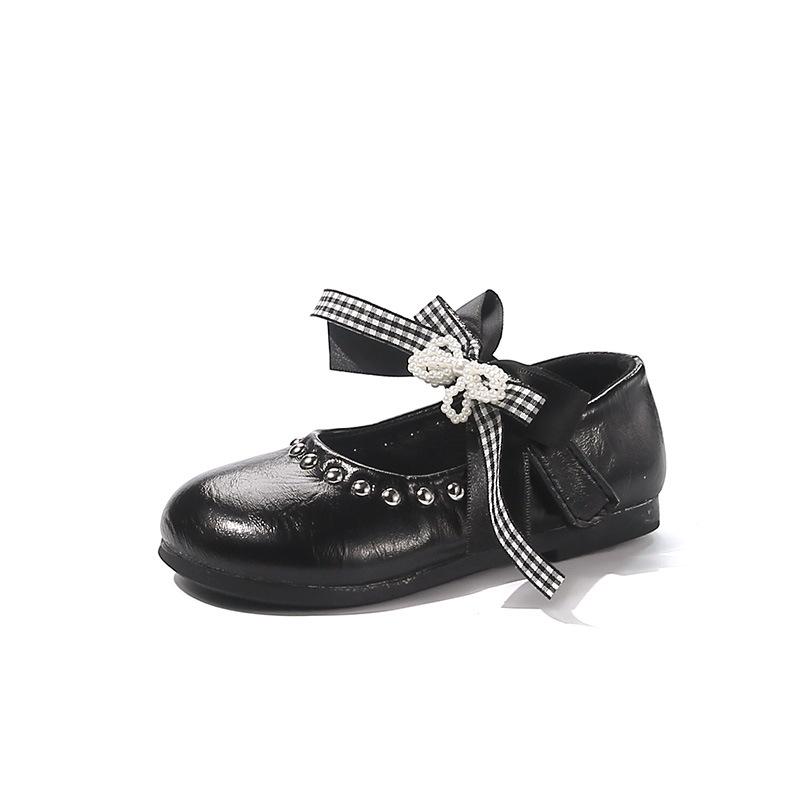 Детские кожаные туфли принцессы, популярные весной и осенью 2025 года, повседневные туфли для маленькой девочки с мягкой подошвой и мягким верхом, модные однотонные кожаные 23-28 yards, 6 pairs in one hand чёрный
Детские кожаные туфли принцессы, популярные весной и осенью 2025 года, повседневные туфли для маленькой девочки с мягкой подошвой и мягким верхом, модные однотонные кожаные 23-28 yards, 6 pairs in one hand чёрный