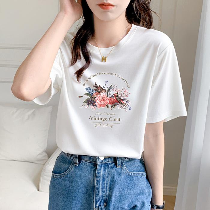 Женская футболка с коротким рукавом из хлопка на лето 2025 года, футболка в ретро-стиле с принтом в гонконгском стиле, высококачественный нишевый дизайн, топ S
Женская футболка с коротким рукавом из хлопка на лето 2025 года, футболка в ретро-стиле с принтом в гонконгском стиле, высококачественный нишевый дизайн, топ S