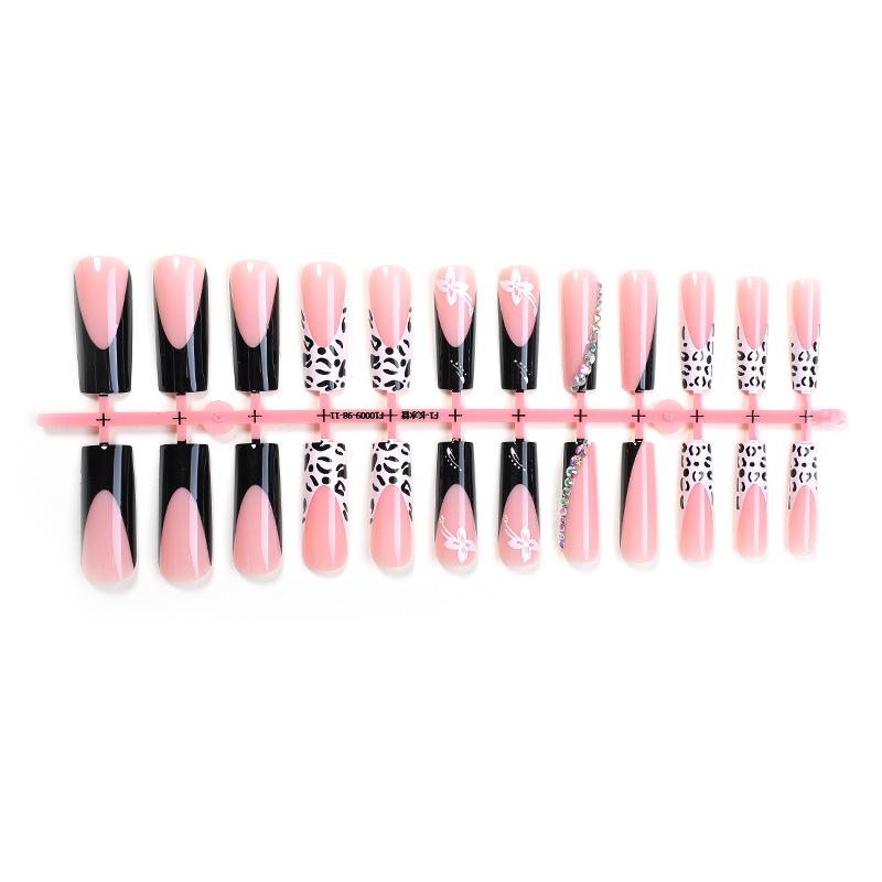 Леопардовые стразы французский тип съемные накладные ногти с цветочным дизайном
Леопардовые стразы французский тип съемные накладные ногти с цветочным дизайном