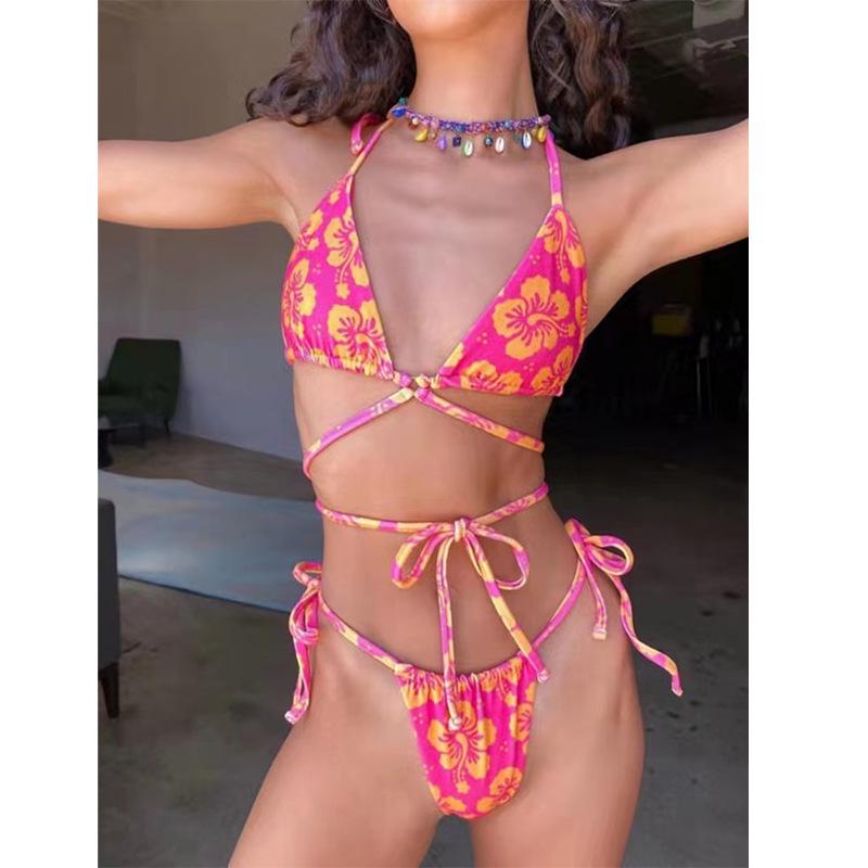 European & American Sexy Strappy Bikini: Printed Three-Piece Swimsuit with Drawstring Medium
European & American Sexy Strappy Bikini: Printed Three-Piece Swimsuit with Drawstring Medium