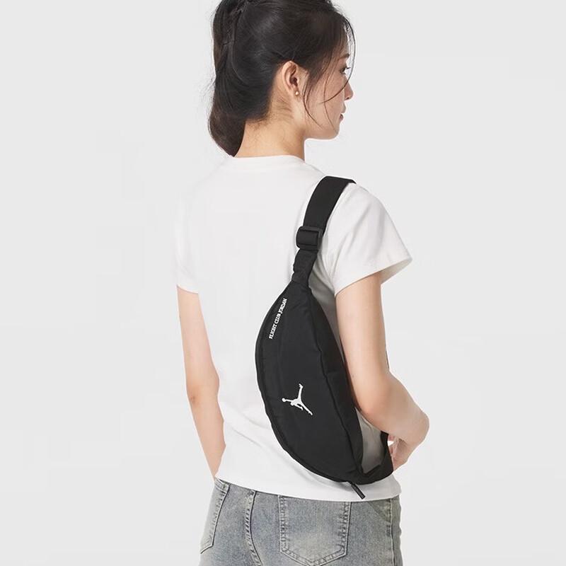 Nike Jordan Unisex Crossbody Bag One Size
Nike Jordan Unisex Crossbody Bag One Size