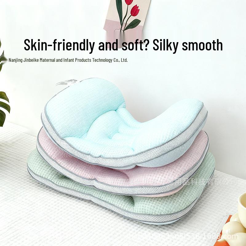 Class A Neck Protection Pillow for Babies & Children (6 Months-6 Years) - Winter Rectangular Design 32*43 cm (manual measurement, slight error)
Class A Neck Protection Pillow for Babies & Children (6 Months-6 Years) - Winter Rectangular Design 32*43 cm (manual measurement, slight error)