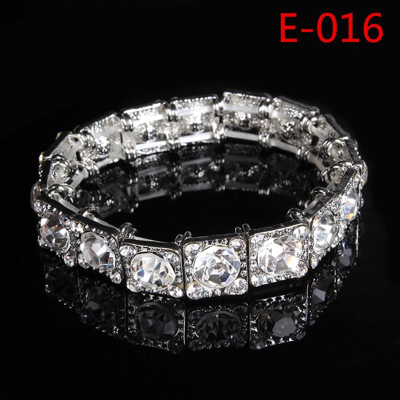 Creative explosion European and American women s diamond-encrusted bracelet new handmade bridal bracelet wedding accessories
Creative explosion European and American women s diamond-encrusted bracelet new handmade bridal bracelet wedding accessories