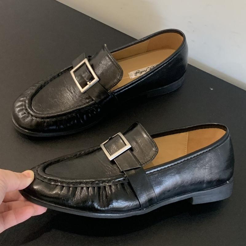 Retro Brown PU Chunky Heel Loafers Women Fashion Pleated Buckle Decorated Designer Flats Comfort Soft Leather Zapatos De Mujer 40 чорний
Retro Brown PU Chunky Heel Loafers Women Fashion Pleated Buckle Decorated Designer Flats Comfort Soft Leather Zapatos De Mujer 40 чорний