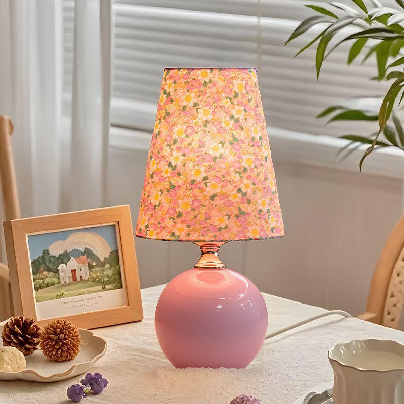Vintage Floral Ceramic Night Light: Minimalist Bedroom Table Lamp Atmosphere Decor. 12W High-Brightness Eye-Protecting LED Bulb
Vintage Floral Ceramic Night Light: Minimalist Bedroom Table Lamp Atmosphere Decor. 12W High-Brightness Eye-Protecting LED Bulb