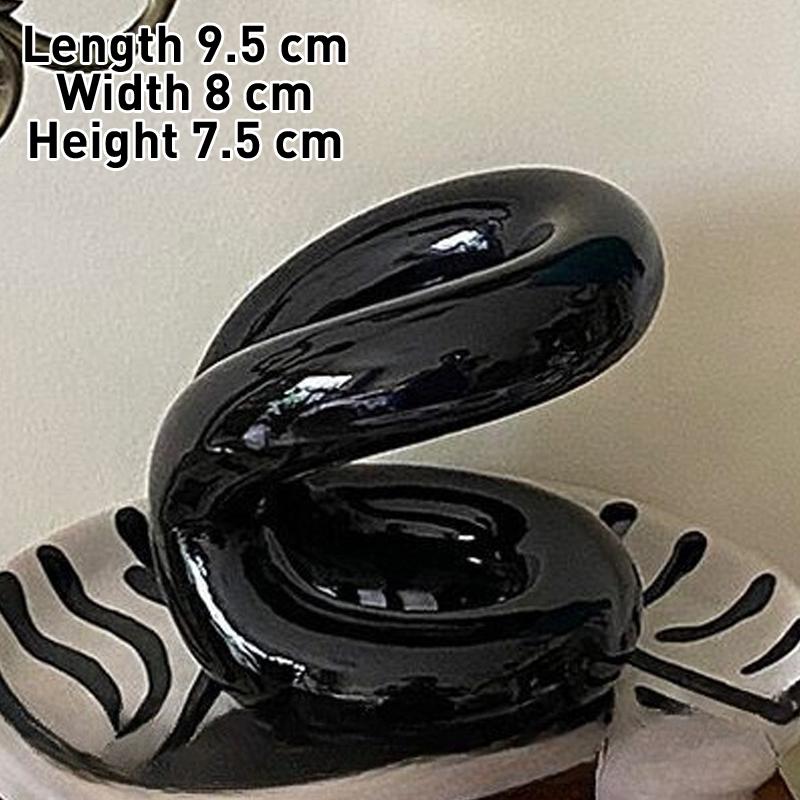 Nordic Ceramic Crafts Pen Holder, Wind Rope Shape Vase, Home Living Room, Bedroom, Office Tabletop Decorations, Flower Ware, 1Pc
Nordic Ceramic Crafts Pen Holder, Wind Rope Shape Vase, Home Living Room, Bedroom, Office Tabletop Decorations, Flower Ware, 1Pc