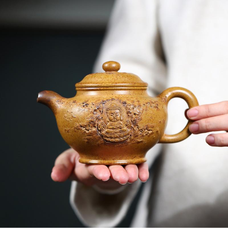 390ml Yixing Purple Clay Teapots Artists Handmade Duo Zhi Pot Raw Ore Wood-fired Porcelain Mud Tea Infuser Kettle Zisha Tea Set
390ml Yixing Purple Clay Teapots Artists Handmade Duo Zhi Pot Raw Ore Wood-fired Porcelain Mud Tea Infuser Kettle Zisha Tea Set