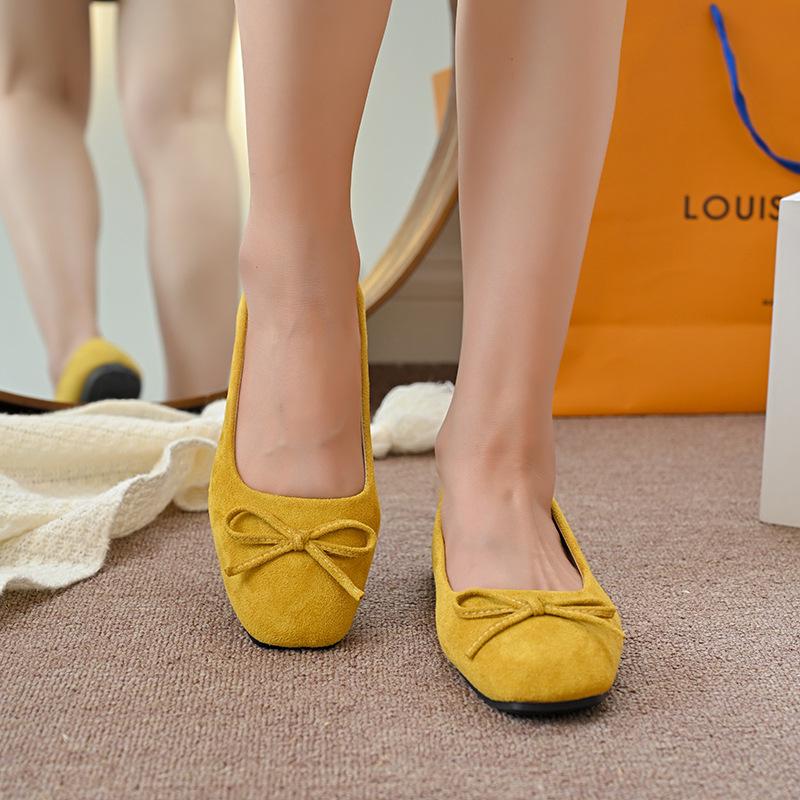Night shallow mouth inner height increase flat shoes women wear spring new bow soft sole one pedal single shoes tide 40
Night shallow mouth inner height increase flat shoes women wear spring new bow soft sole one pedal single shoes tide 40