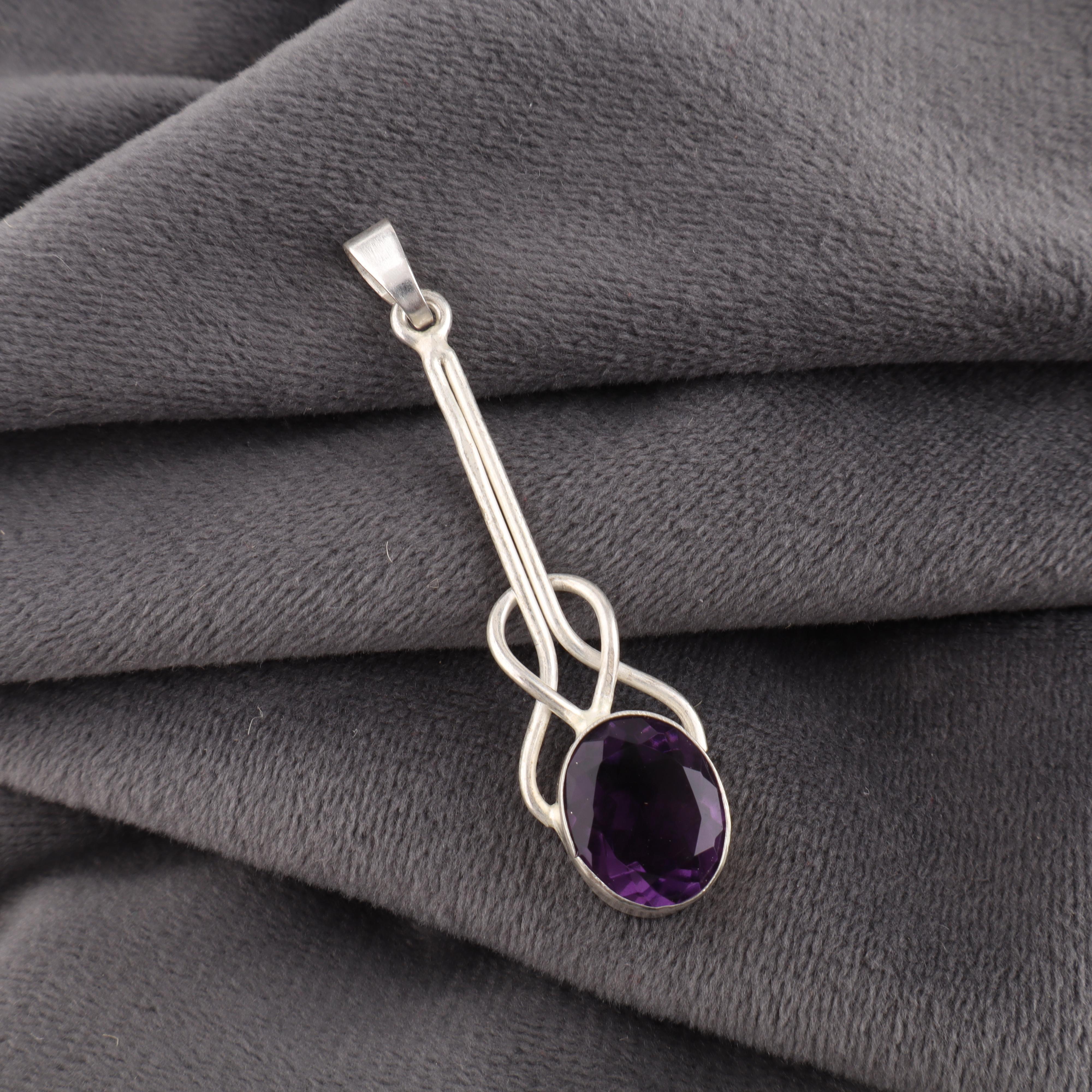 Подвеска с аметистом, ювелирные изделия из драгоценных камней, подвеска из цельного серебра 925 пробы, подарок для женщин, подвеска ручной работы 1.79 Inches фиолетовый
Подвеска с аметистом, ювелирные изделия из драгоценных камней, подвеска из цельного серебра 925 пробы, подарок для женщин, подвеска ручной работы 1.79 Inches фиолетовый