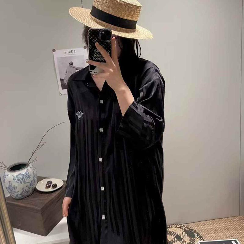 Ice silk nightdress women s spring thin cardigan hot diamond pajamas Korean version outer shirt skirt Ice and snow silk silkworm Weiss One size fits all
Ice silk nightdress women s spring thin cardigan hot diamond pajamas Korean version outer shirt skirt Ice and snow silk silkworm Weiss One size fits all