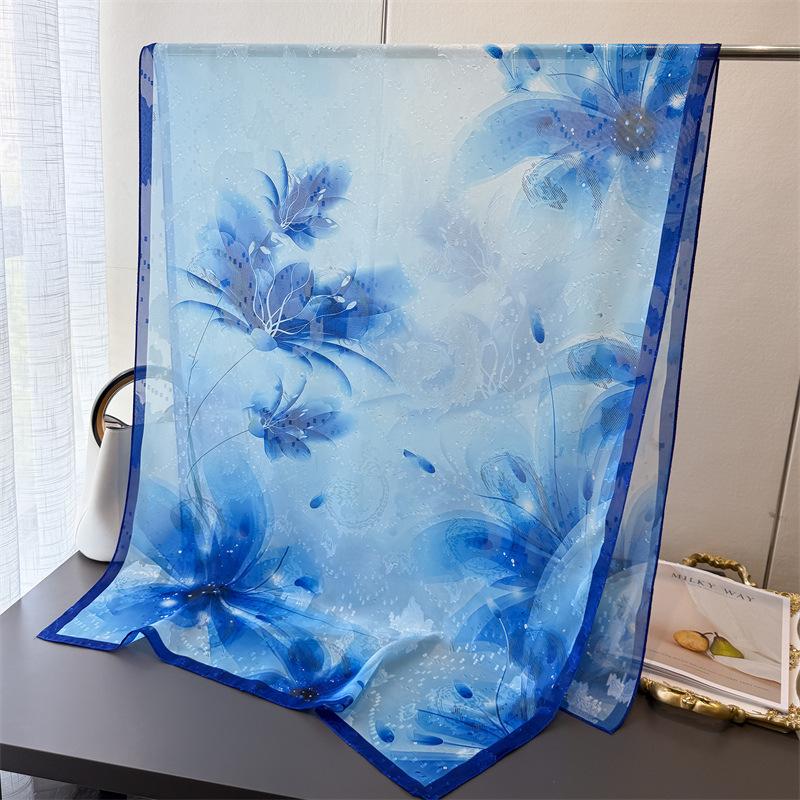 Fenghua Yun печать цветочный крой весна и лето шелковый шарф большой длинный шарф высококачественная дорожная шаль защита от солнца женский шарф головной платок 180*70cm
Fenghua Yun печать цветочный крой весна и лето шелковый шарф большой длинный шарф высококачественная дорожная шаль защита от солнца женский шарф головной платок 180*70cm