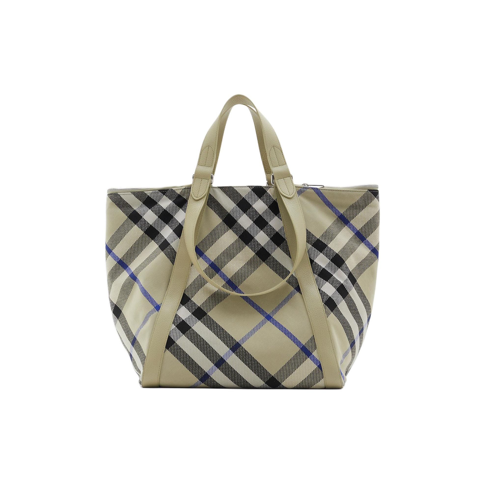 Burberry Festival Check Print Large Capacity Polyester Blend Tote Bag Unisex Tote Bags Moss-Green 80897911 Basic Set (Bag+Dust Bag)
Burberry Festival Check Print Large Capacity Polyester Blend Tote Bag Unisex Tote Bags Moss-Green 80897911 Basic Set (Bag+Dust Bag)