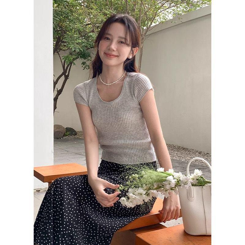 Korean-Style Knitted Short-Sleeve T-Shirt for Petite Women – Unique & Stylish Summer 2025 Top M
Korean-Style Knitted Short-Sleeve T-Shirt for Petite Women – Unique & Stylish Summer 2025 Top M