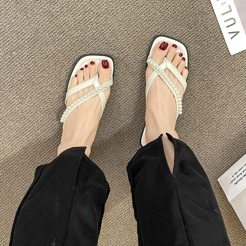 Cool slippers women s summer outer wear fashion 2024 new pearl rhinestone square head pinch foot flat bottom non-slip flip-flops 35
Cool slippers women s summer outer wear fashion 2024 new pearl rhinestone square head pinch foot flat bottom non-slip flip-flops 35