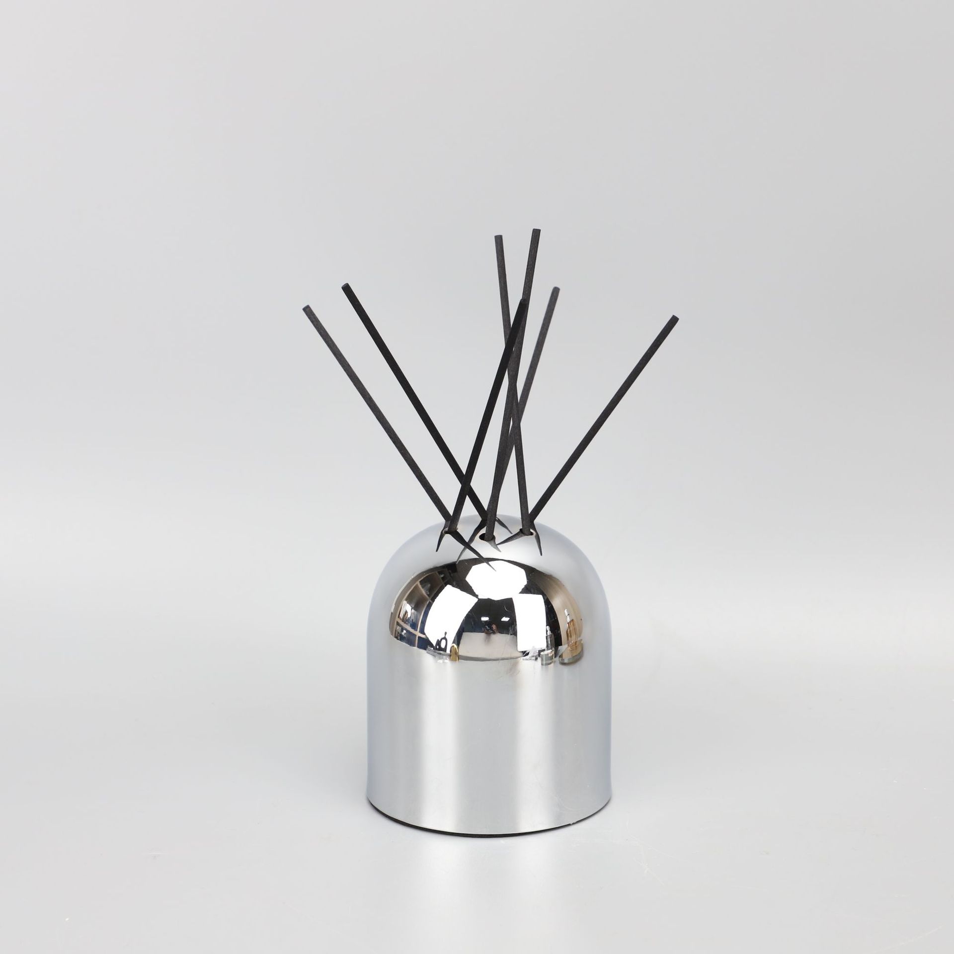 Light luxury gold metal aromatherapy bottle empty bottle living room cloakroom washbasin aromatherapy diffuser bottle серебряный
Light luxury gold metal aromatherapy bottle empty bottle living room cloakroom washbasin aromatherapy diffuser bottle серебряный