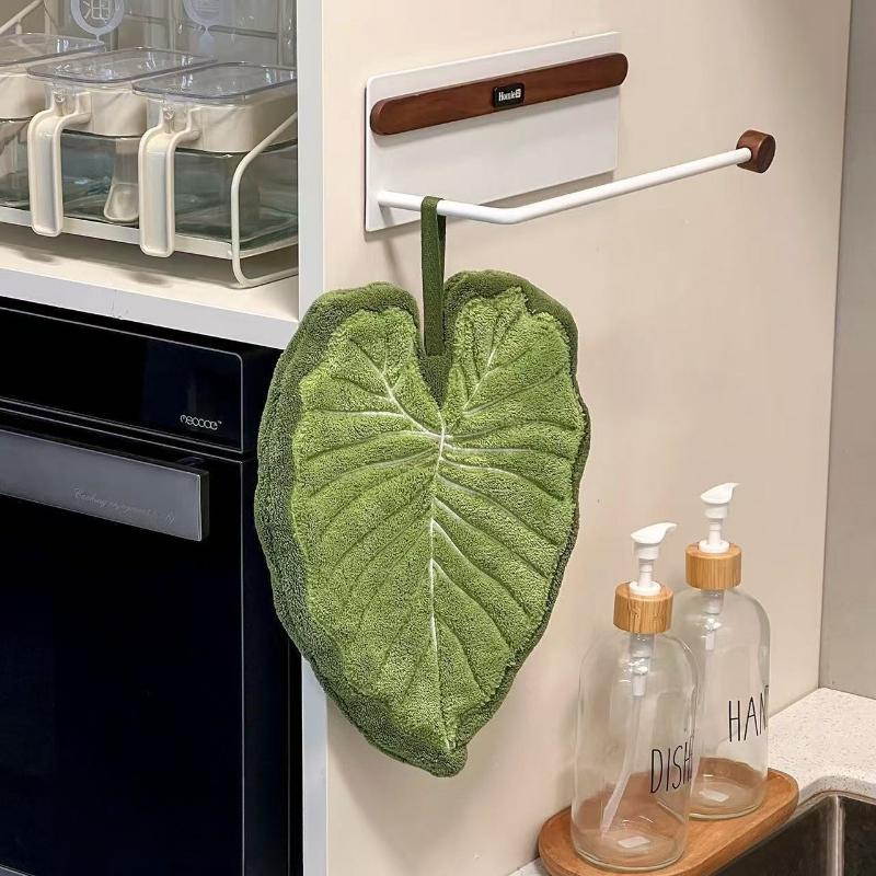 Green Creative Thickened Turtle-back Leaf Absorbent Coral Velvet Hand Towels for Bathroom and Kitchen Use
Green Creative Thickened Turtle-back Leaf Absorbent Coral Velvet Hand Towels for Bathroom and Kitchen Use