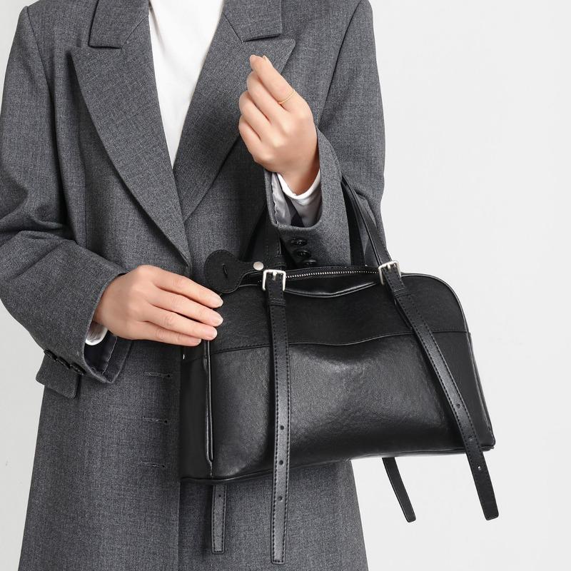 Boston Bag Niche Design Simple Commuter Genuine Leather Large-capacity Single-shoulder Crossbody Women s Bag чорний
Boston Bag Niche Design Simple Commuter Genuine Leather Large-capacity Single-shoulder Crossbody Women s Bag чорний