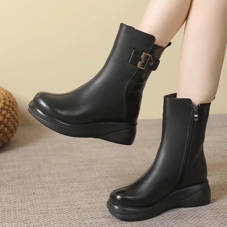 Soft leather soft-soled plush boots winter warm muffin bottom non-slip women s medium boots Northeast cotton shoes Mom fashion 35 чорний
Soft leather soft-soled plush boots winter warm muffin bottom non-slip women s medium boots Northeast cotton shoes Mom fashion 35 чорний
