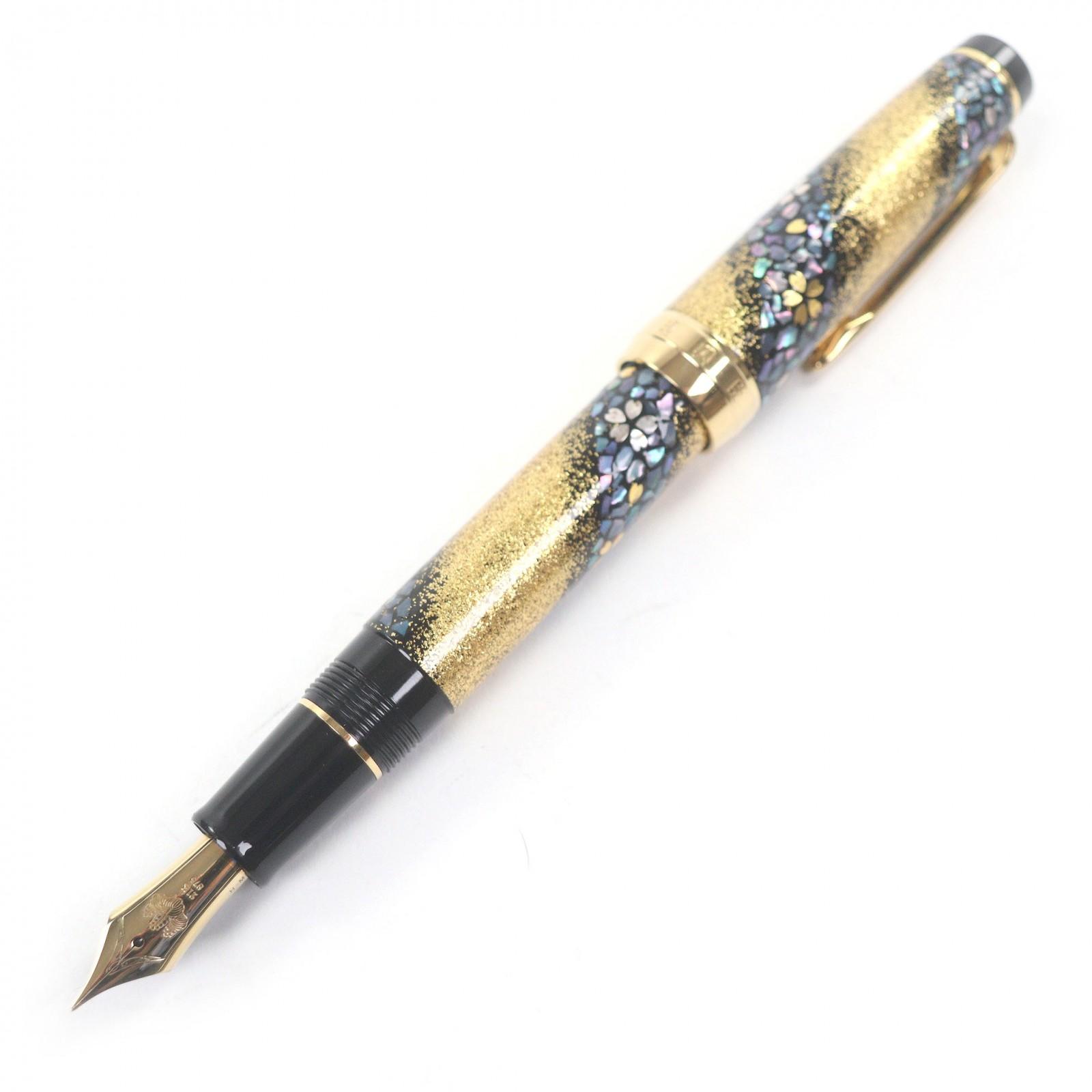 Excellent SAILOR fountain pen Professional Gear gold 21K mens Used
Excellent SAILOR fountain pen Professional Gear gold 21K mens Used