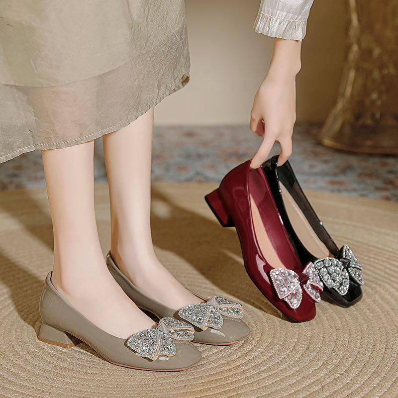 Low-heeled single shoes new women s shoes bow rhinestone thick heel red wedding shoes square head high heels 35 чёрный
Low-heeled single shoes new women s shoes bow rhinestone thick heel red wedding shoes square head high heels 35 чёрный