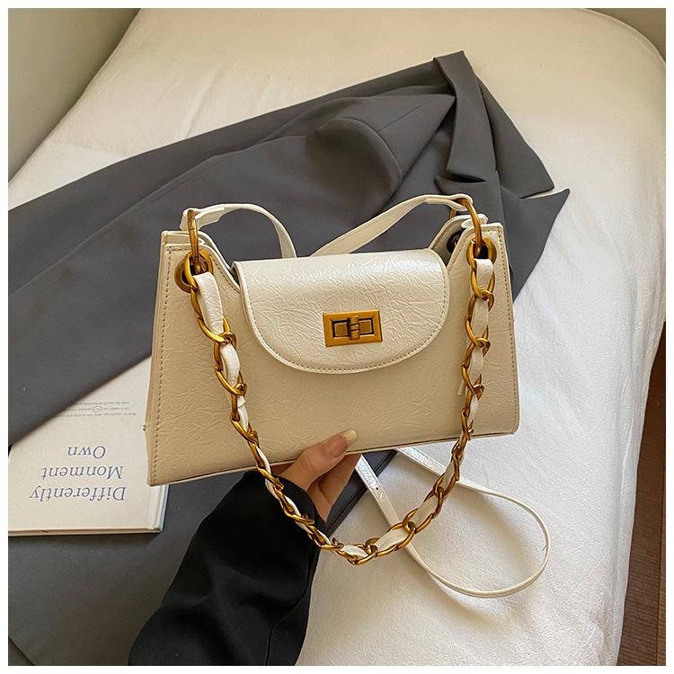 French retro fashionable simple underarm bag women s 2025 autumn fashion chain simple commuter shoulder messenger bag белый
French retro fashionable simple underarm bag women s 2025 autumn fashion chain simple commuter shoulder messenger bag белый