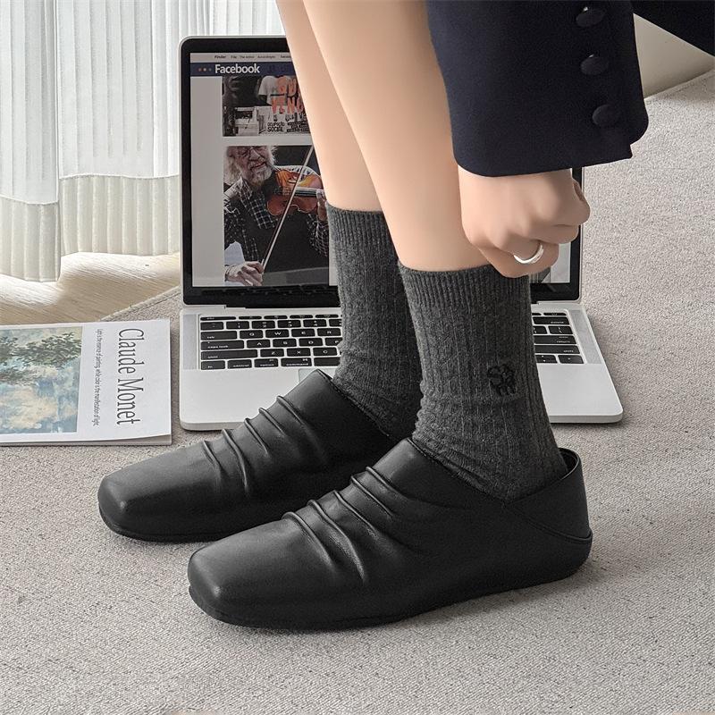 Retro one-pedal Muller shoes pleated square head leather shoes loafers bag head half slippers men 79005-79004-X 39
Retro one-pedal Muller shoes pleated square head leather shoes loafers bag head half slippers men 79005-79004-X 39