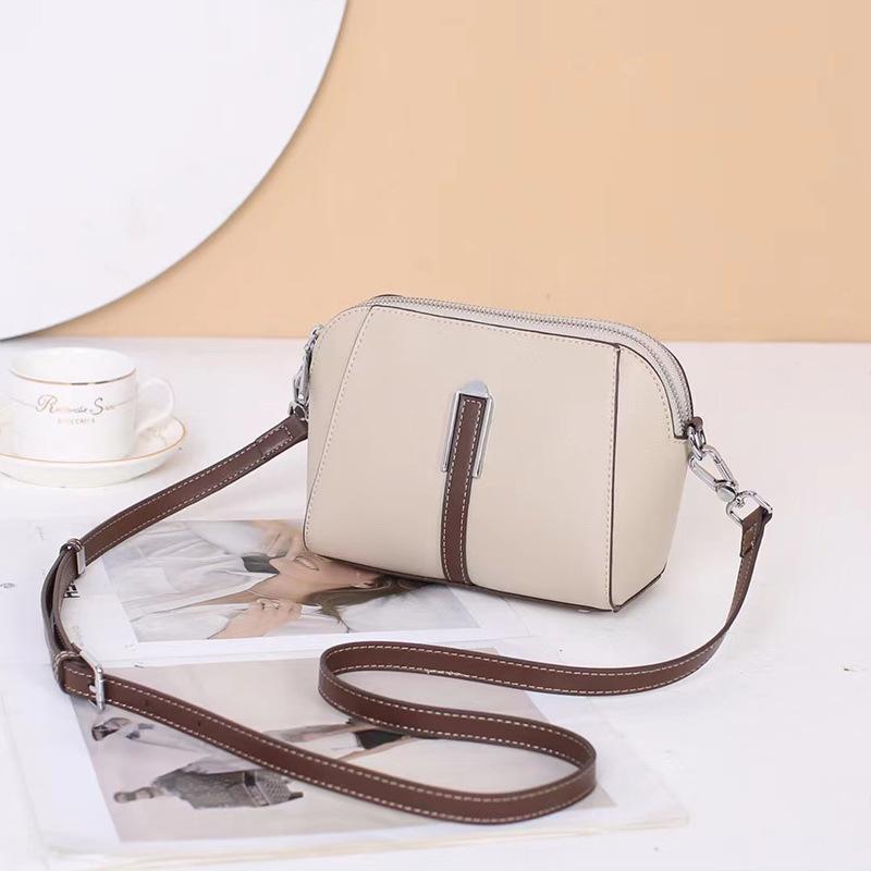 Small Bag Women s Bag Genuine Leather Shell Bag 2025 New Hot Style Cowhide Phone Bag Single Shoulder Crossbody Bag 22*14.5*9 бежевый
Small Bag Women s Bag Genuine Leather Shell Bag 2025 New Hot Style Cowhide Phone Bag Single Shoulder Crossbody Bag 22*14.5*9 бежевый