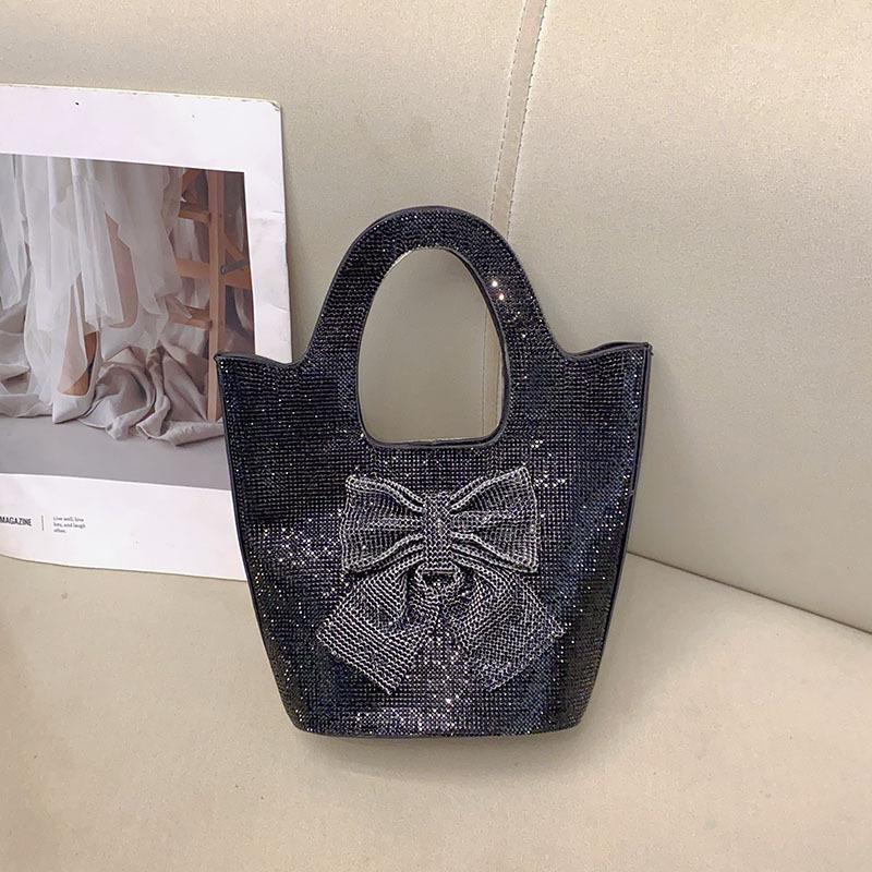 Stylish French shiny inflexible diamond-encrusted bow bucket bag, simple celebrity personalized portable messenger bag чёрный
Stylish French shiny inflexible diamond-encrusted bow bucket bag, simple celebrity personalized portable messenger bag чёрный