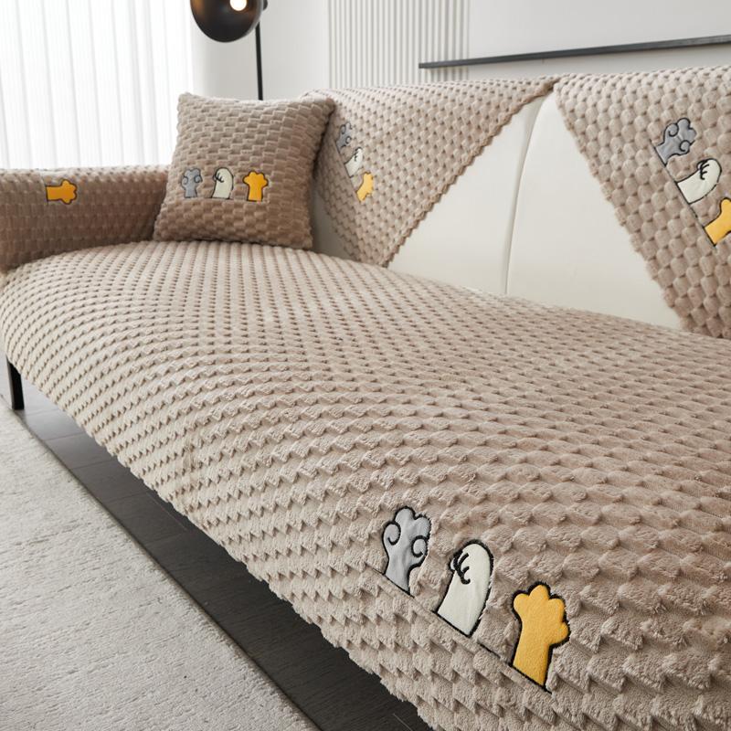 Чехол для дивана Four Seasons, универсальный, скандинавский, простой, нескользящий, плюшевый, коврик для дивана, вышитое полотенце для дивана 70x70cm света кофе
Чехол для дивана Four Seasons, универсальный, скандинавский, простой, нескользящий, плюшевый, коврик для дивана, вышитое полотенце для дивана 70x70cm света кофе