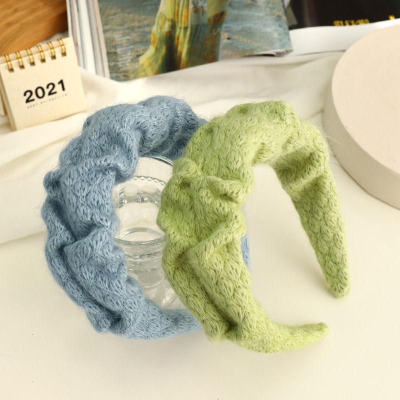 Женская плиссированная шерстяная повязка на голову с широкими краями, нежная винтажная вязаная заколка для волос
Женская плиссированная шерстяная повязка на голову с широкими краями, нежная винтажная вязаная заколка для волос