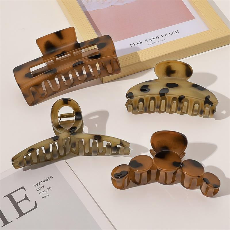 Vintage Hair Clip Women Claw Clip Elegant Leopard Geometry Hair Clips Hair Accessories Hair Claw Clip Hair Clips for Hair Girls
Vintage Hair Clip Women Claw Clip Elegant Leopard Geometry Hair Clips Hair Accessories Hair Claw Clip Hair Clips for Hair Girls