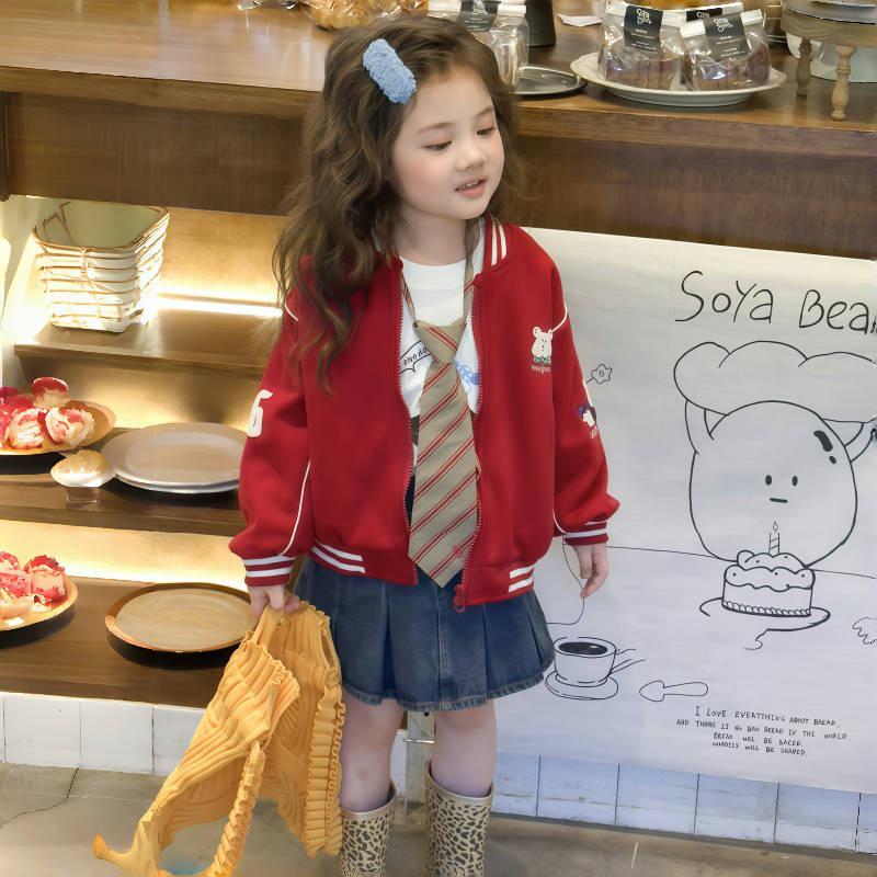 Осенняя бейсбольная куртка в студенческом стиле 2025 года для малышей - Модный кардиган для девочек 110 cm
Осенняя бейсбольная куртка в студенческом стиле 2025 года для малышей - Модный кардиган для девочек 110 cm