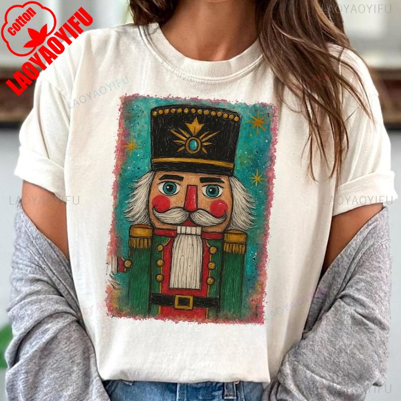 Preppy Brushstroke Nutcracker Christmas Watercolor Holiday Womens TShirt Colorful Xmas Regular Cartoons Print Kawaii Clothes 4XL
Preppy Brushstroke Nutcracker Christmas Watercolor Holiday Womens TShirt Colorful Xmas Regular Cartoons Print Kawaii Clothes 4XL