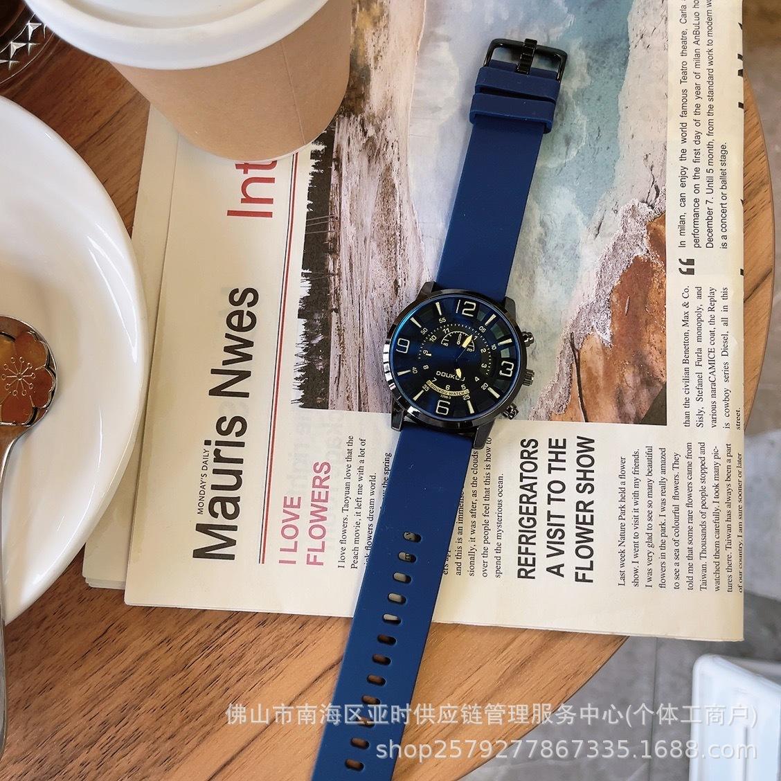 Sports High-Value Domineering Black Watch Male Simple Trend Junior High School Student Teenager Handsome синий
Sports High-Value Domineering Black Watch Male Simple Trend Junior High School Student Teenager Handsome синий
