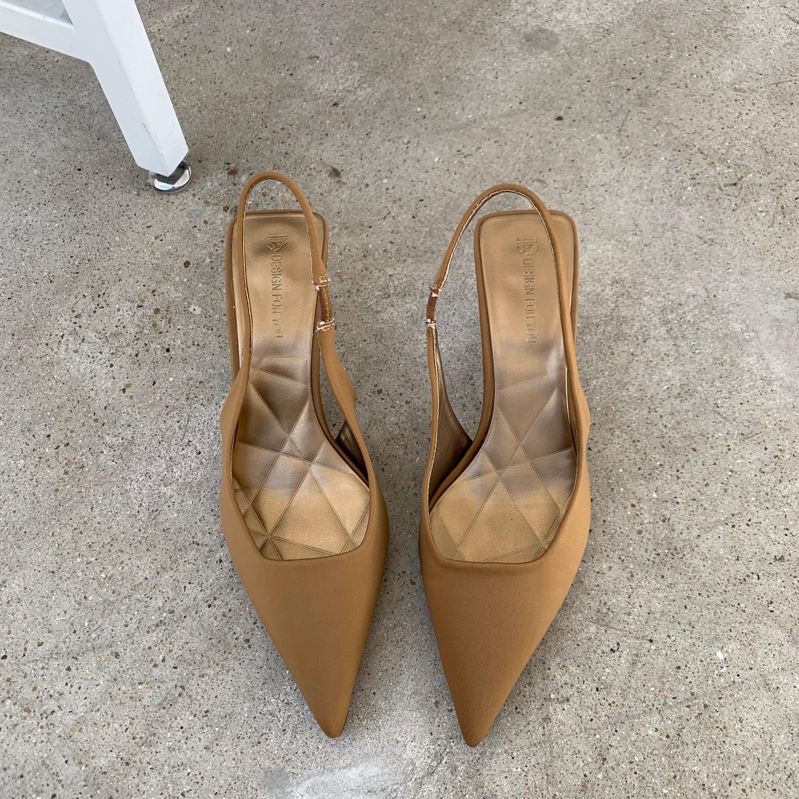 2025 summer new high-heeled sandals bag head empty European and American fashion high-heeled shoes wear versatile pointed bag head drag 35 красный
2025 summer new high-heeled sandals bag head empty European and American fashion high-heeled shoes wear versatile pointed bag head drag 35 красный