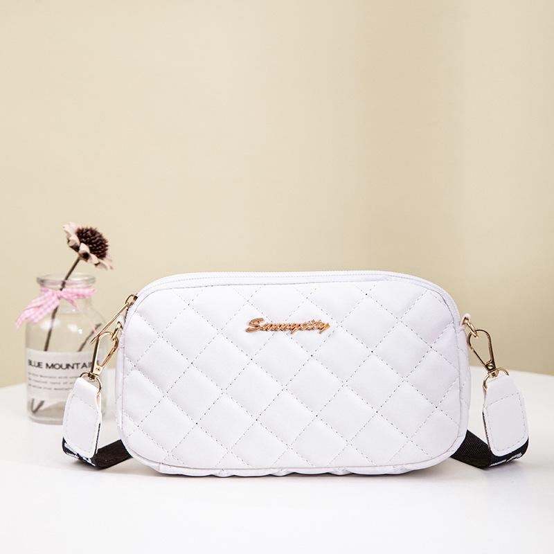 Классическая маленькая квадратная сумка кроссбоди с вышивкой бриллиантами, женская модная сумка для мобильного телефона, широкий плечевой ремень, наплечная сумка
Классическая маленькая квадратная сумка кроссбоди с вышивкой бриллиантами, женская модная сумка для мобильного телефона, широкий плечевой ремень, наплечная сумка