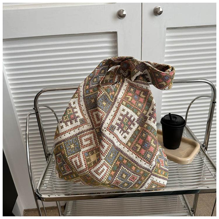 Сумка-тоут в этническом стиле для старшеклассников, вместительная, женская, ins2024, новая модная сумка через плечо для поездок на работу зелёный
Сумка-тоут в этническом стиле для старшеклассников, вместительная, женская, ins2024, новая модная сумка через плечо для поездок на работу зелёный