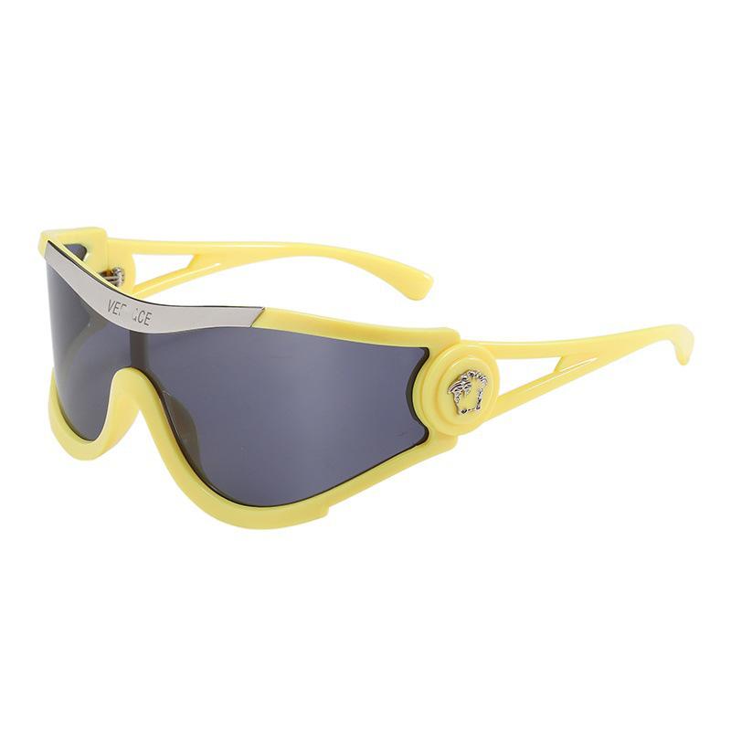 V Family Модные технологичные солнцезащитные очки для женщин и мужчин - Европейский и американский стиль звезды INS (VE4475)
V Family Модные технологичные солнцезащитные очки для женщин и мужчин - Европейский и американский стиль звезды INS (VE4475)