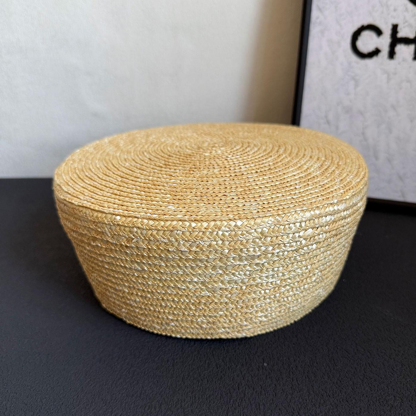 100% Natural Straw Fadora Hat For Women Cap Korean Designer Summer Sailor Hat Beach Brown Balck Beret Sunhat Beach Bonnet Enfant 54-58cm
100% Natural Straw Fadora Hat For Women Cap Korean Designer Summer Sailor Hat Beach Brown Balck Beret Sunhat Beach Bonnet Enfant 54-58cm