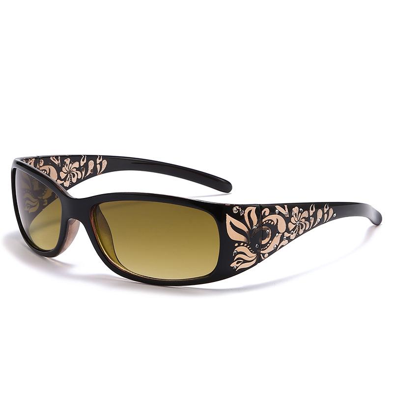 Y2K Retro Pattern Women s SunglassesFashion Diamond Inlaid SunGlasses FemaleTrendy Personality Shades ForBeachTravel Street Shot
Y2K Retro Pattern Women s SunglassesFashion Diamond Inlaid SunGlasses FemaleTrendy Personality Shades ForBeachTravel Street Shot