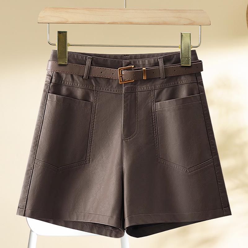 Women s Khaki Leather A-Line High-Waist Shorts - Autumn/Winter 2025 European Style Fashion with Wide-Leg Bootcut. 29 (for 115-125 lbs)
Women s Khaki Leather A-Line High-Waist Shorts - Autumn/Winter 2025 European Style Fashion with Wide-Leg Bootcut. 29 (for 115-125 lbs)