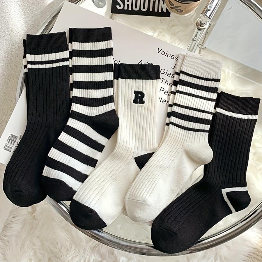 5 pairs of black and white women s mid length socks one-size
5 pairs of black and white women s mid length socks one-size