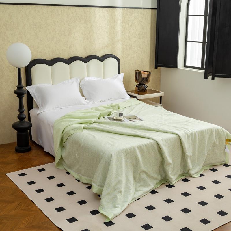 60s Tencel Lightweight Jacquard Summer Quilt - Skin-Friendly, Machine Washable, Printed Hollow-Out Design for Single & Double Beds 200x230 cm зелений
60s Tencel Lightweight Jacquard Summer Quilt - Skin-Friendly, Machine Washable, Printed Hollow-Out Design for Single & Double Beds 200x230 cm зелений
