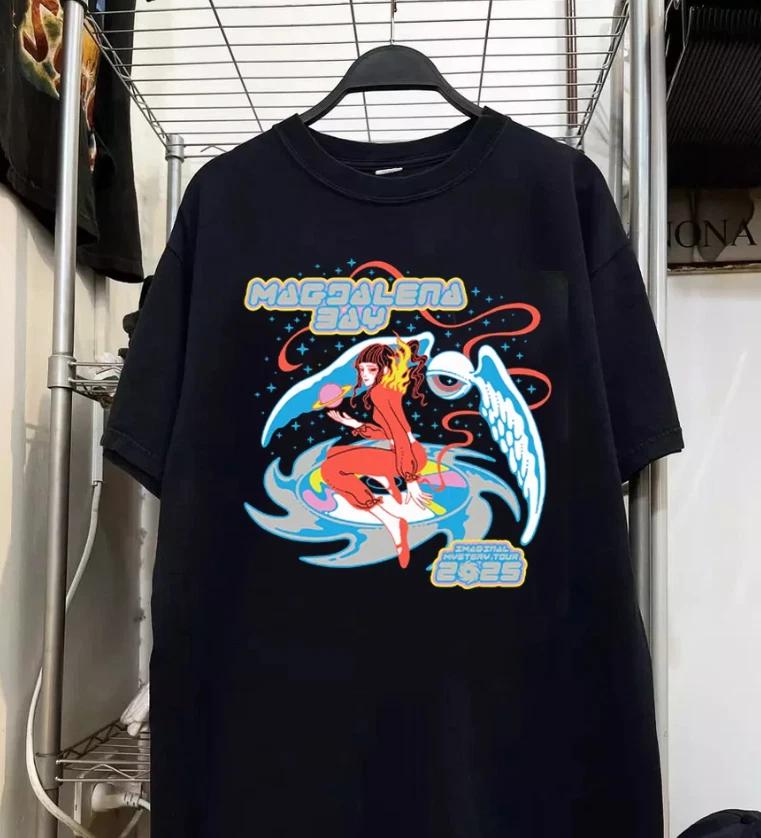 Magdalena Bay Angel Imaginal Mystery Tour 2025 T-shirt S
Magdalena Bay Angel Imaginal Mystery Tour 2025 T-shirt S