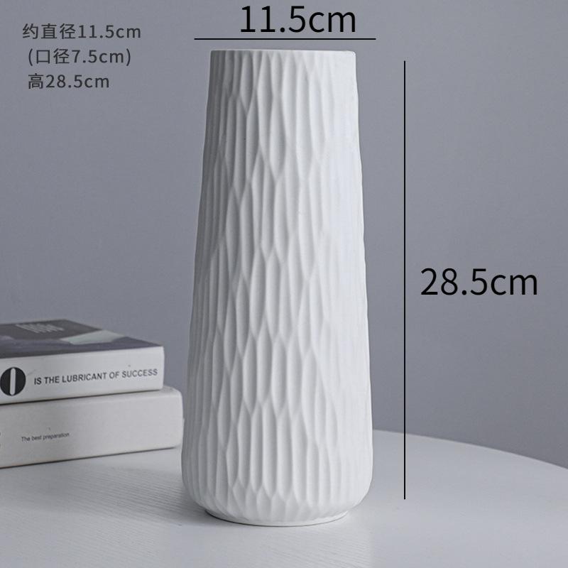Simple Modern Ceramic Flower Arrangement Vase Creative Hydroponic Vase Artware Desktop Decoration Ornaments
Simple Modern Ceramic Flower Arrangement Vase Creative Hydroponic Vase Artware Desktop Decoration Ornaments