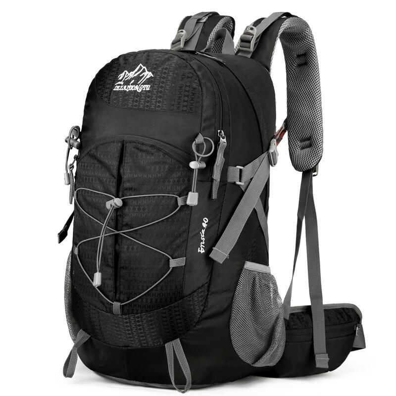 Hufeng Outdoor Hiking Mountaineering Backpack
Hufeng Outdoor Hiking Mountaineering Backpack
