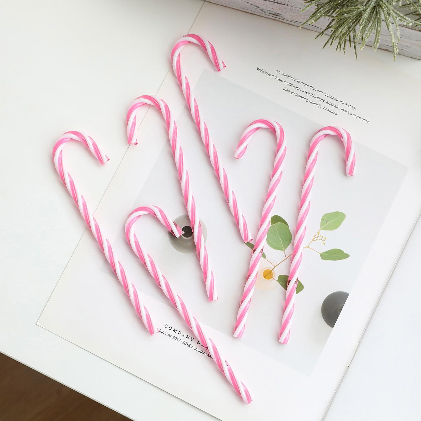 Pink Candy Cane Christmas Decoration Prop - Creative Plastic Cake Décor Stick 6 pieces per pack розовый
Pink Candy Cane Christmas Decoration Prop - Creative Plastic Cake Décor Stick 6 pieces per pack розовый