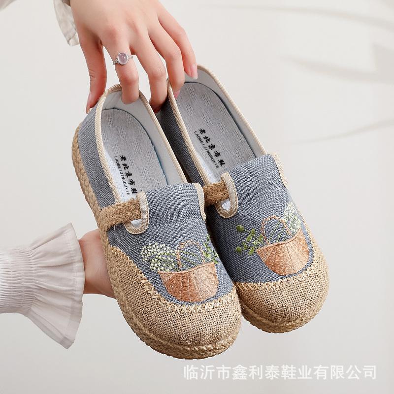 Новые весенне-осенние туфли из ткани с круглым носком, женские вышитые туфли, льняные парусиновые туфли на одной педали 41
Новые весенне-осенние туфли из ткани с круглым носком, женские вышитые туфли, льняные парусиновые туфли на одной педали 41