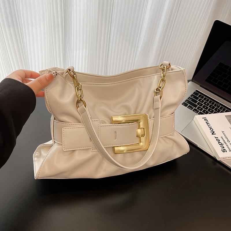 Yogodlns Fashionable Pleated Tote Bag New Brand Design Belt Buckle Motorcycle Bag Large Capacity Single Shoulder Underarm Bag 36x11x22cm білий
Yogodlns Fashionable Pleated Tote Bag New Brand Design Belt Buckle Motorcycle Bag Large Capacity Single Shoulder Underarm Bag 36x11x22cm білий